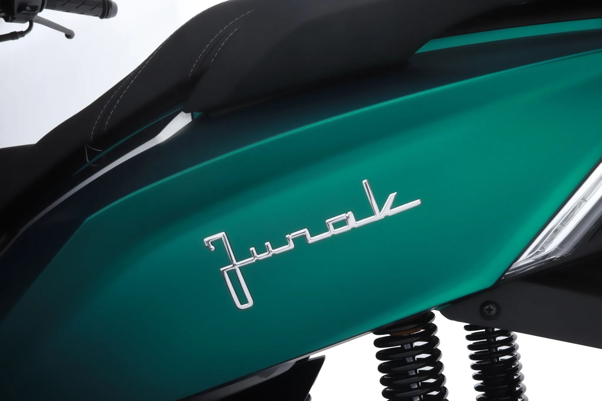 Junak  Nowy Junak 712 • Dwa kolory • Transport • Raty • Leasing • ALMOT