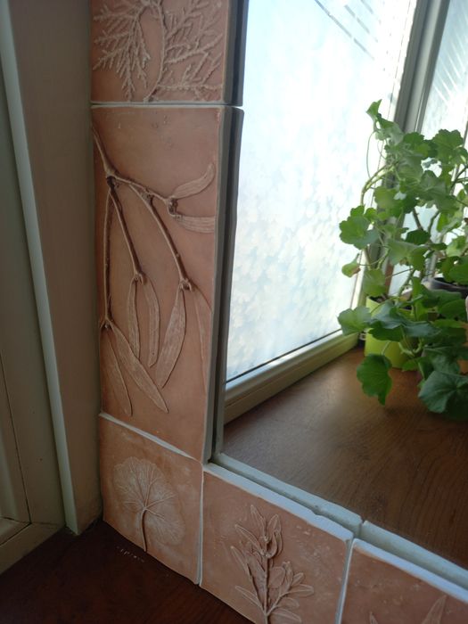 Зеркало ручной работы с декором ботанический барельеф