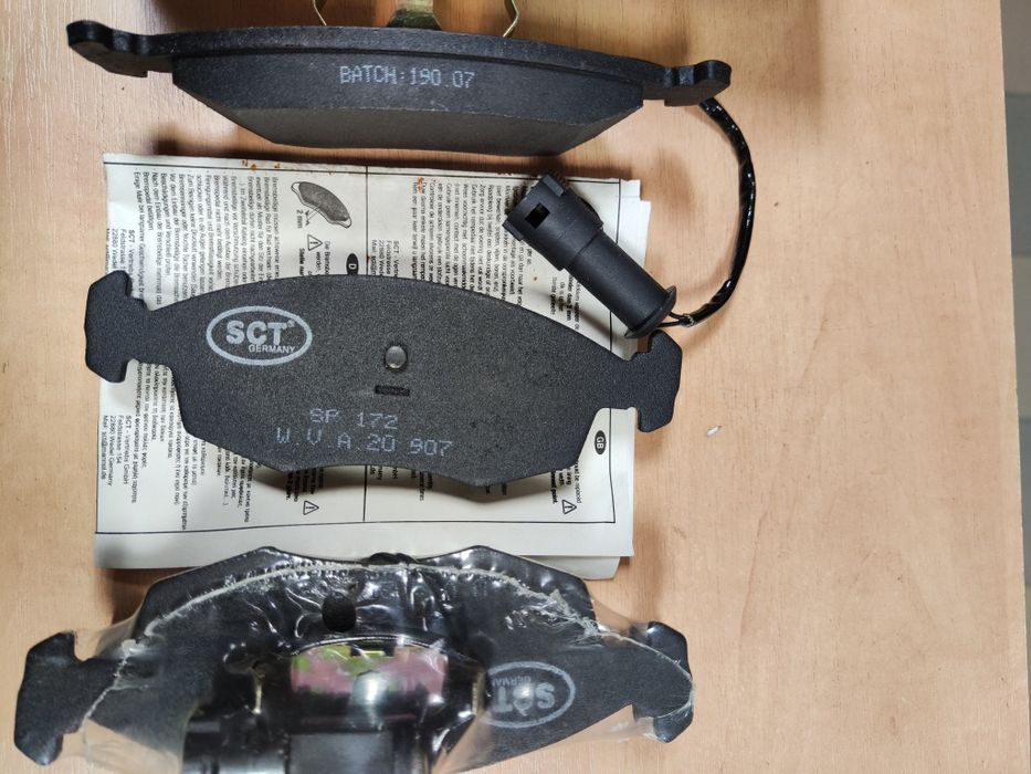 Тормозные колодки передние SCT SP 172