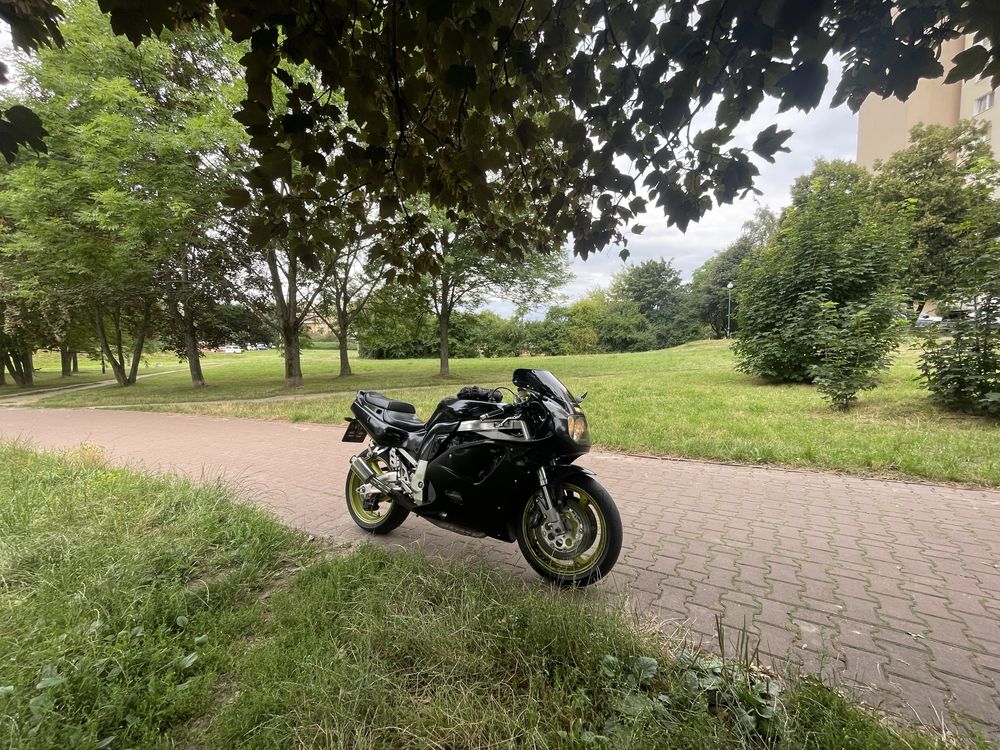Suzuki gsxr 750 w