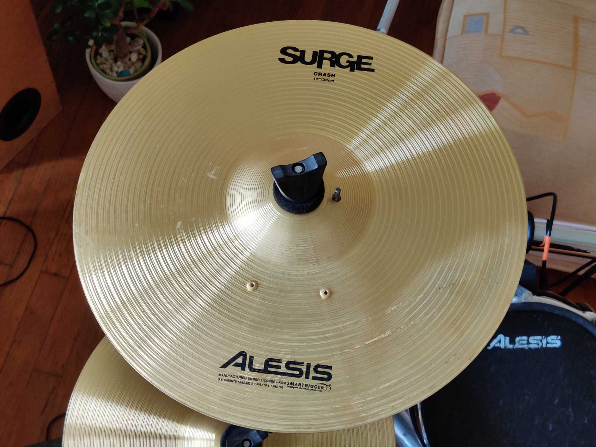 Продам электронные барабаны Alesis DM10 Pro kit