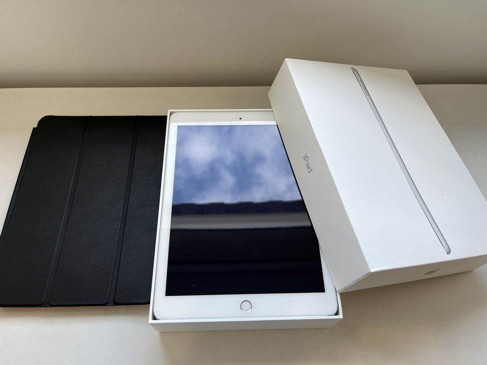 IPad 5 32Gb como novo com SmartCase