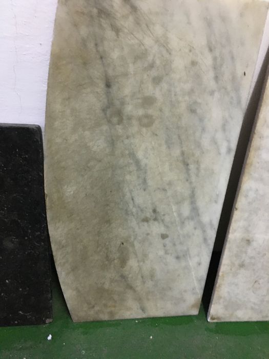 Marmury- płyty o różnych wielkościach