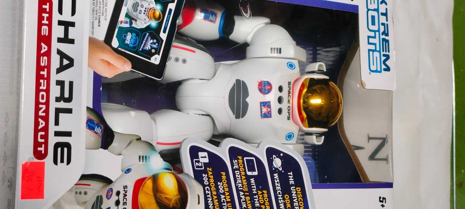 Robot Charlie  Astronauta
