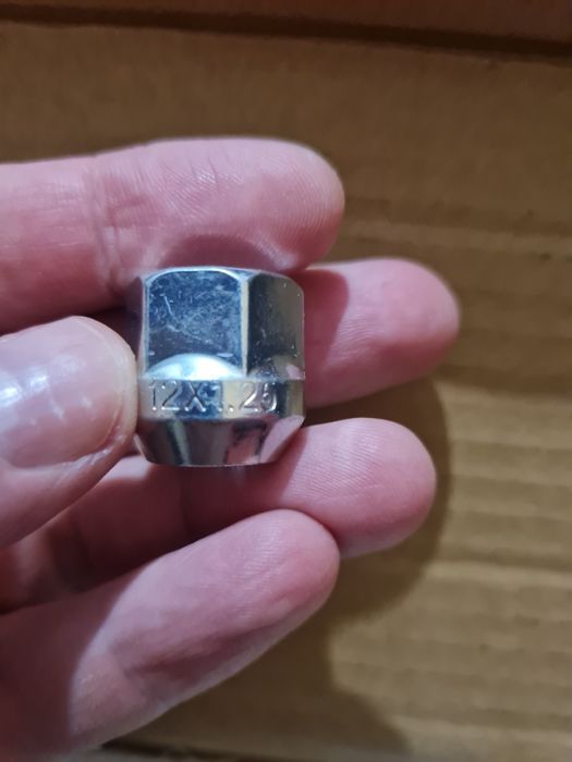 Набор гаек  12×1.25