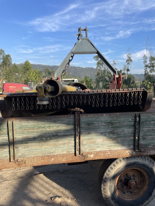 Reboque agricola matriculado e capinadeira