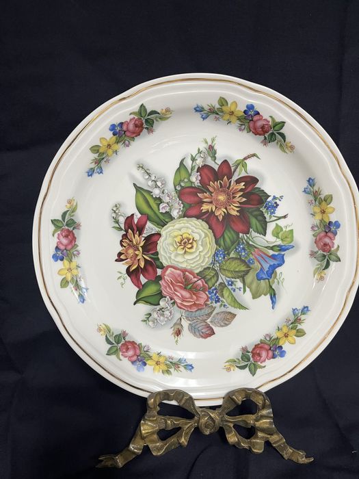 Prato de bolis em porcelana