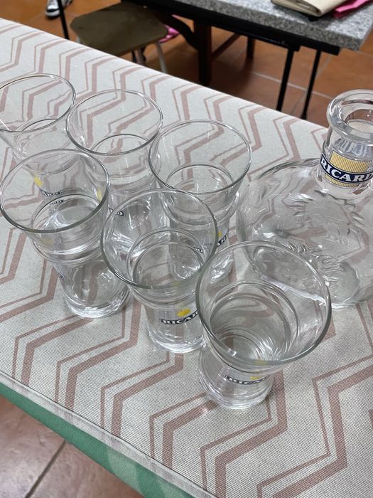 Garrafa com 6 copos vintage