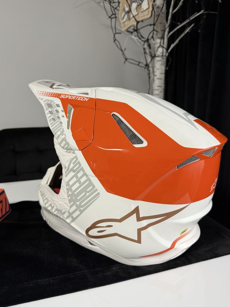 Kask motocrosowy alpinestars supertech s-m8 wraz z googlami leatt
