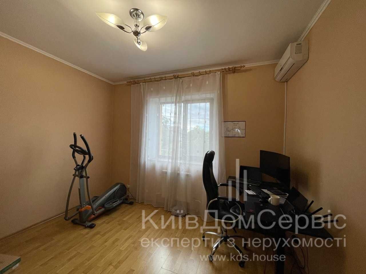Приватний будинок 9 соток 207 м.кв продаж ремонт  гараж  Бровари
