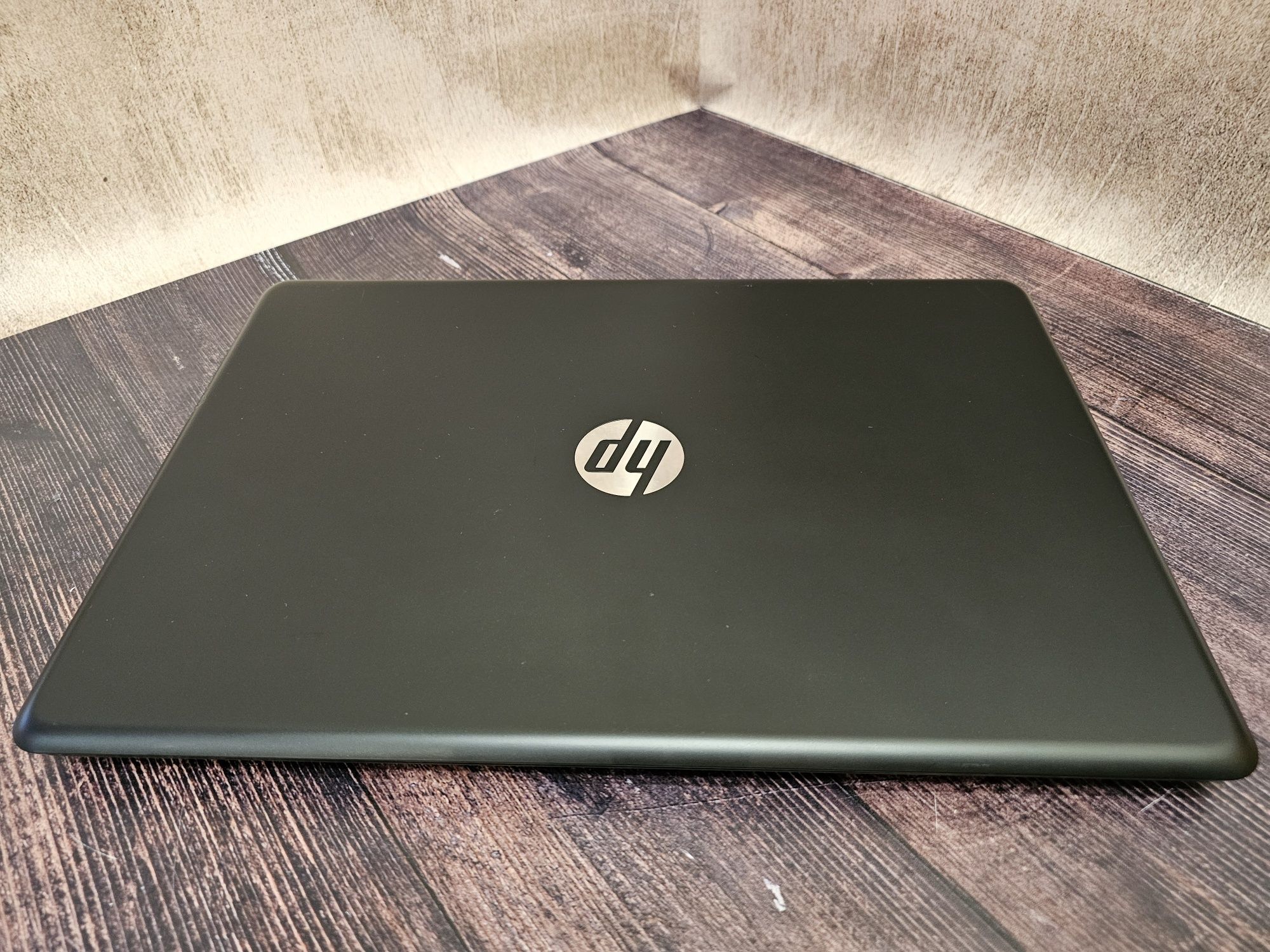 HP Pavilion 17-ab303ng (Core i5-7300HQ/16Gb/GTX 1050Ti/SSD 512Gb/IPS)