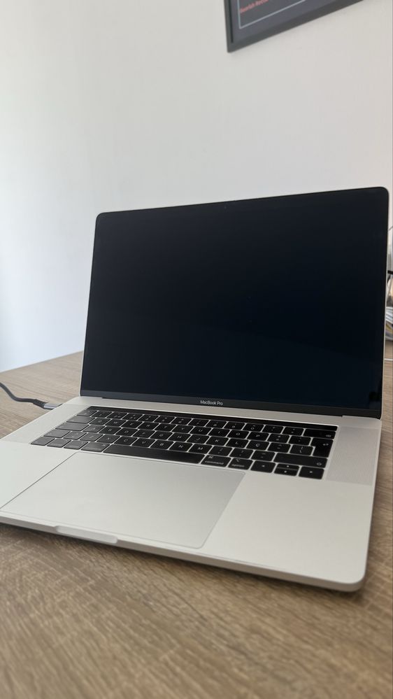 Macbook Pro 16 i7 2019