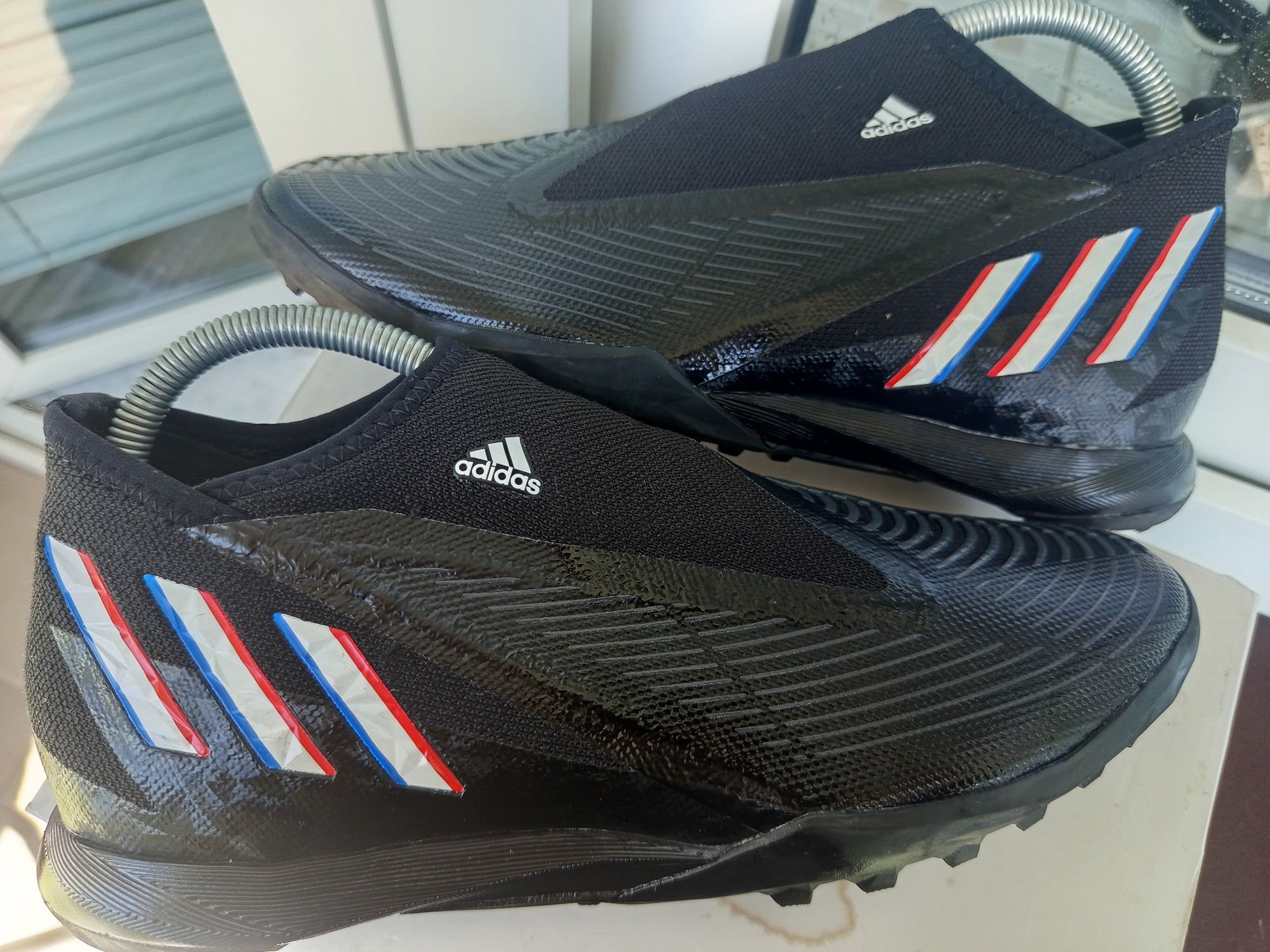 Adidas predator .