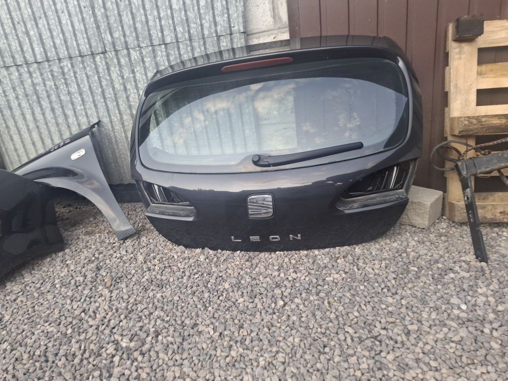 Klapa Bagażnika tył Seat Leon 2 LC9Z kod lakieru
