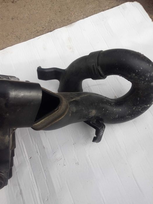 TOYOTA VERSO 14-18 obudowa filtra powietrza 1,6 2,0 d-4d silnik BMW