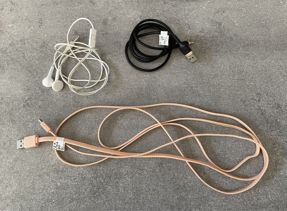 słuchawki i kable