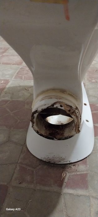 Продам унитаз без сколов