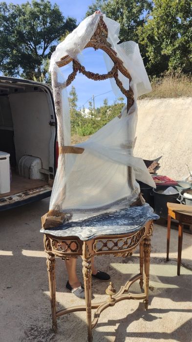 Conjunto Mesa e Espelho Antigos em Madeira e Mármore