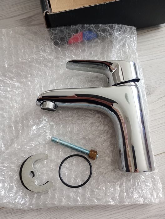 Змішувач для раковини Damixa Origin Evo 820210000
Змішувач для раковин