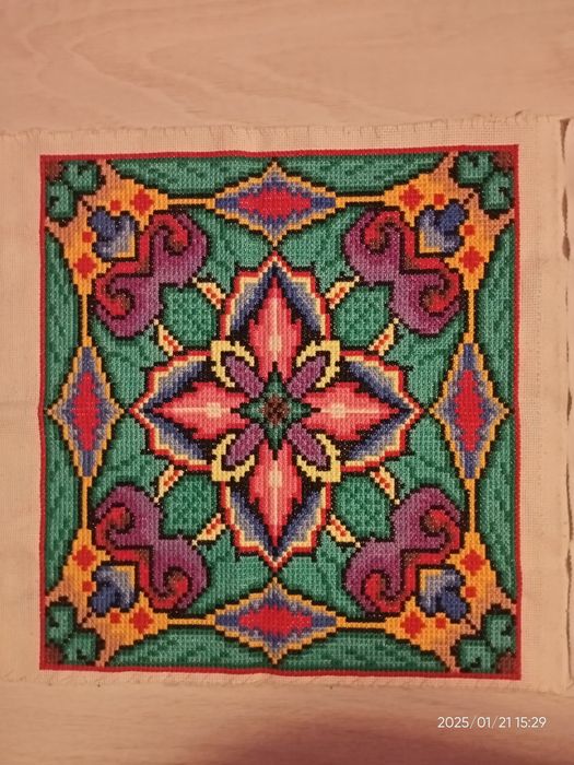 Вишивка на подушку 30х32