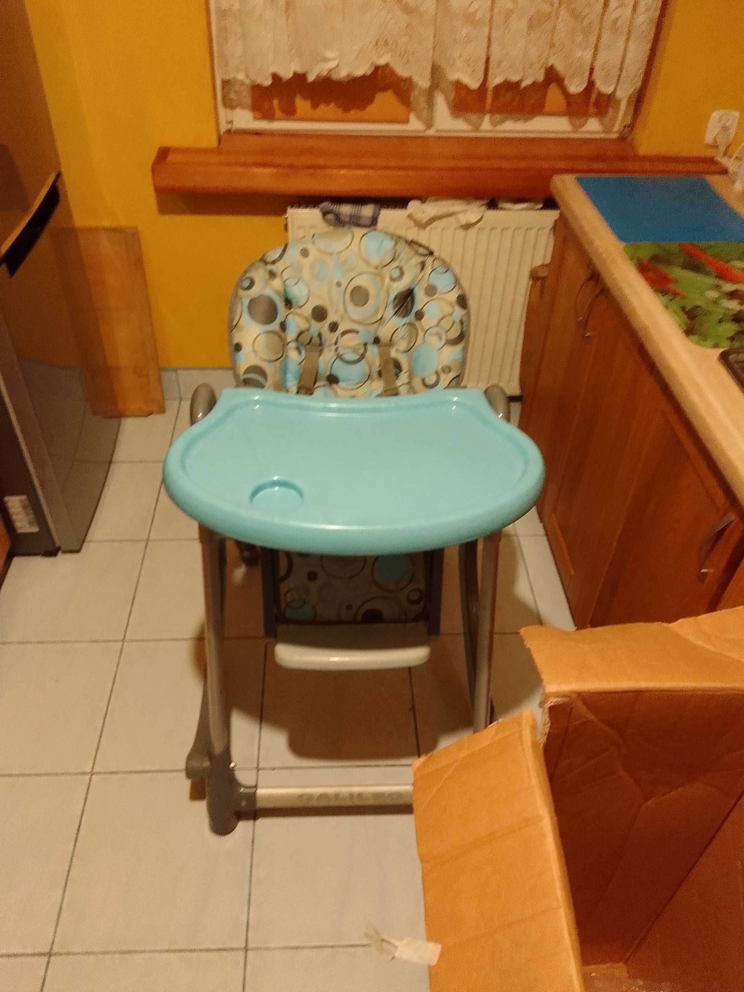 Dziecięce krzesełko do karmienia bujane