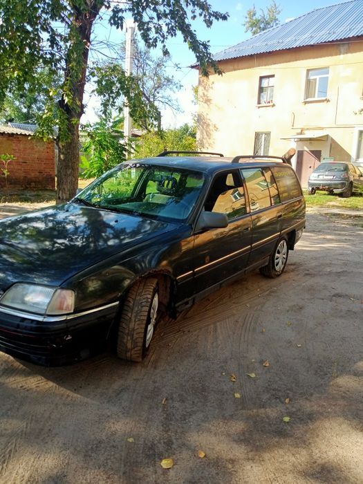 Опель омега а 1993 року