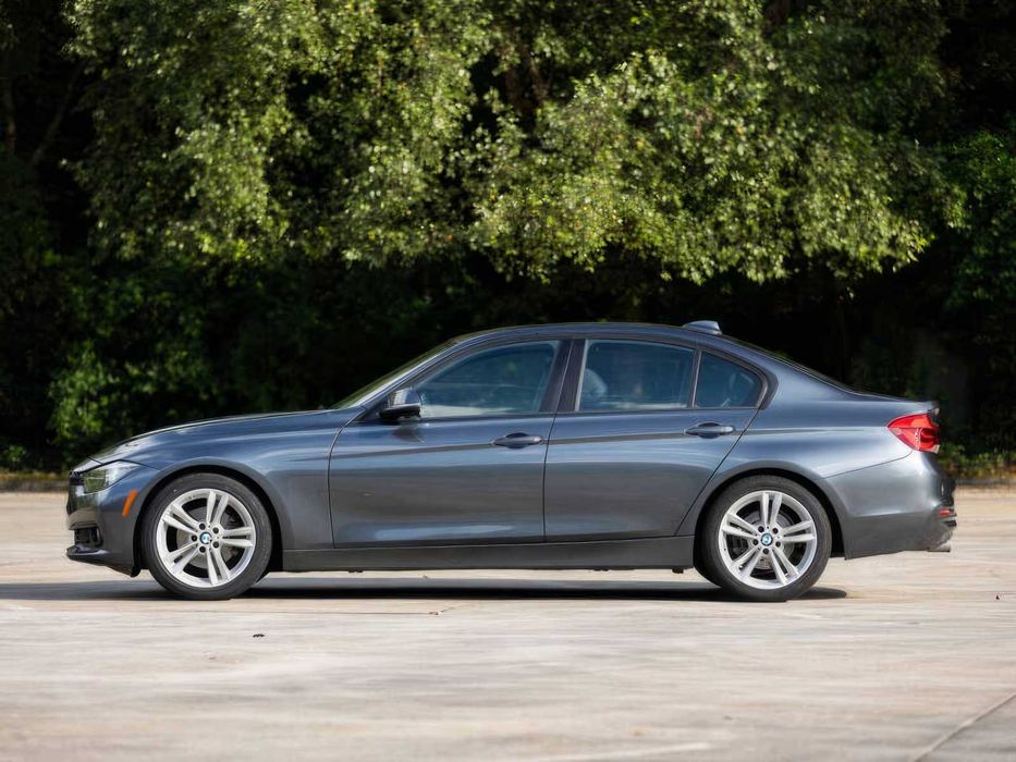 BMW 3 Series 320i      2016