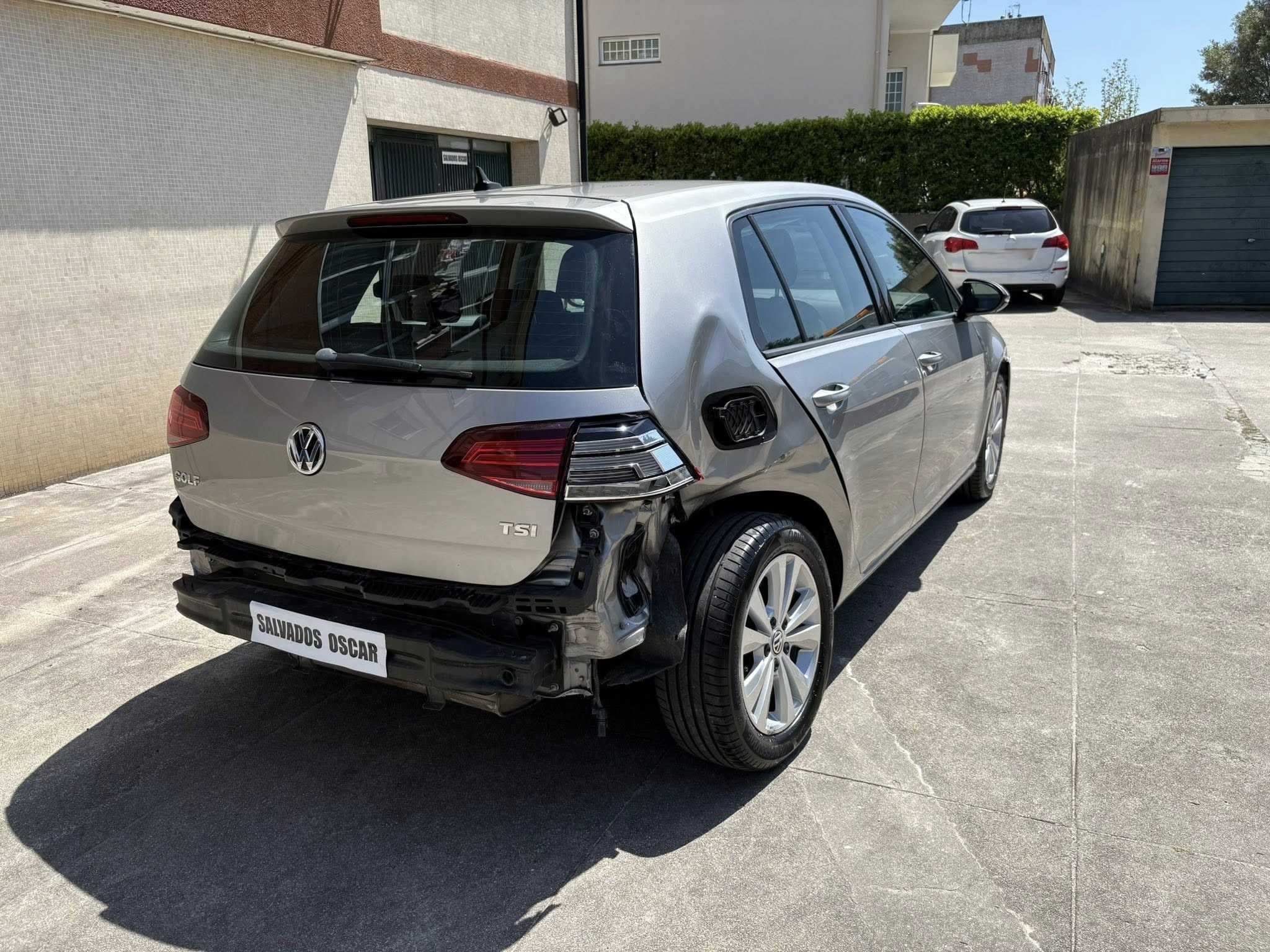 VW GOLF VII 1.0 TSI Confortline Gasolina