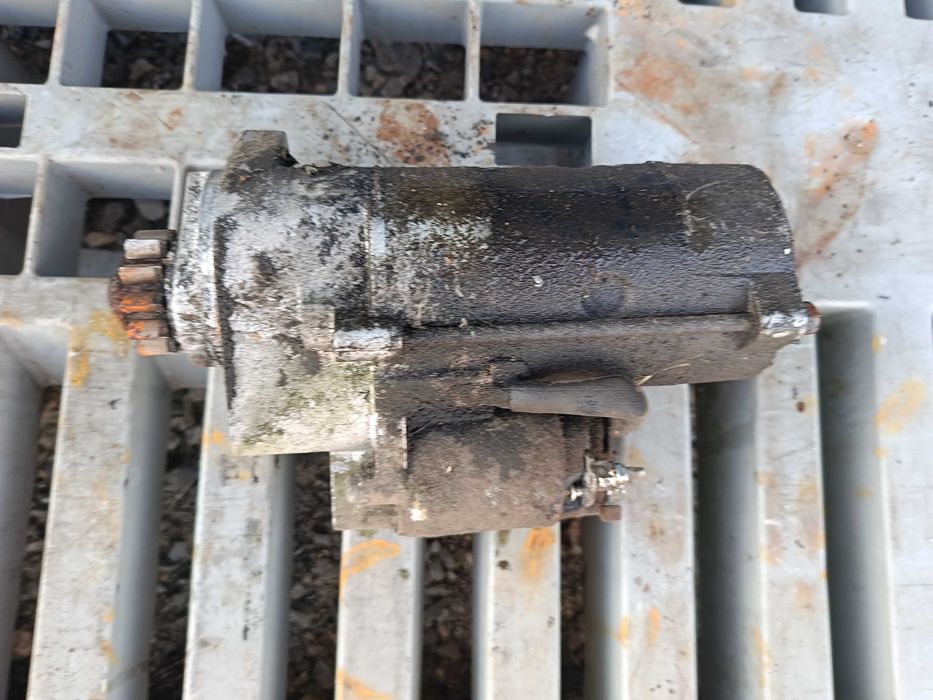 Rozrusznik 23300 EB30A Nissan CABSTAR 35.13 z 2008roku 2,5D 130KM