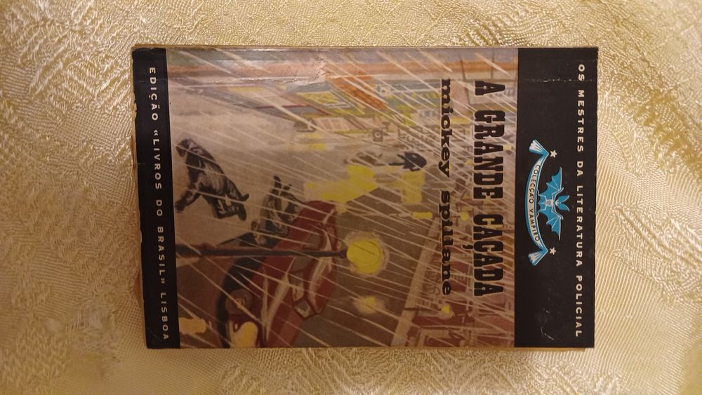 Livro "A Grande Caçada" de Mickey Spillane