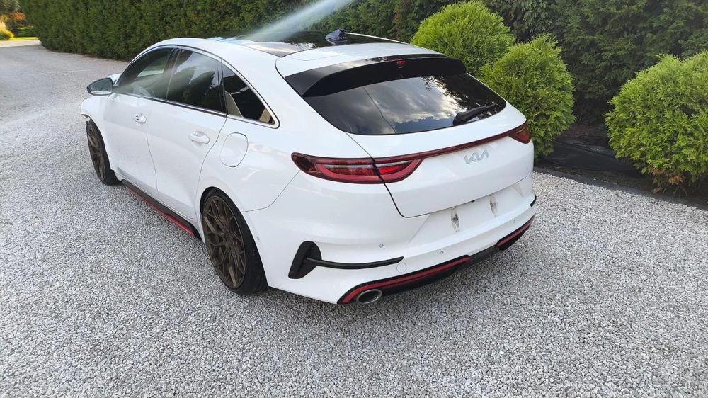 Kia ProCeed