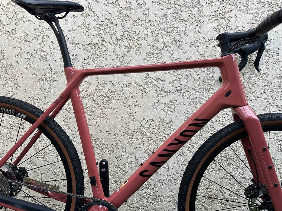 У продажу карбоновий гравійний велосипед Shimano GRX 820 1х12s