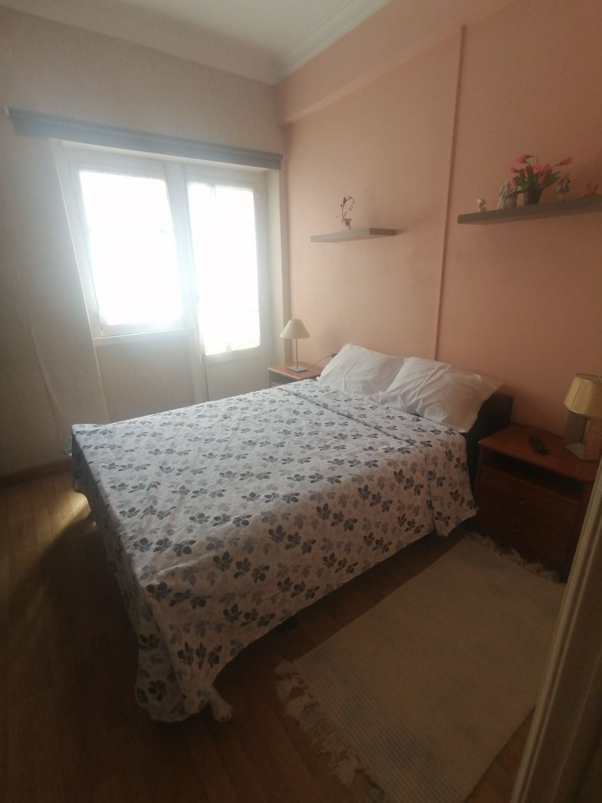 Quarto para rapariga/rapaz/estudante