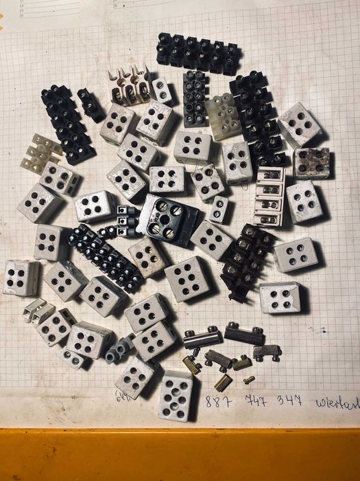 Cześci elektoniczne - kostki ceramiczne różne