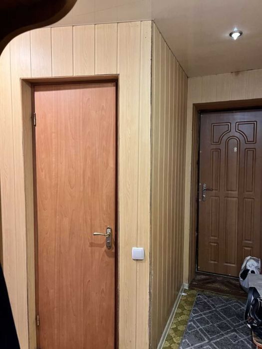 Продам затишну 2-кімнатну квартиру в тихому районі.