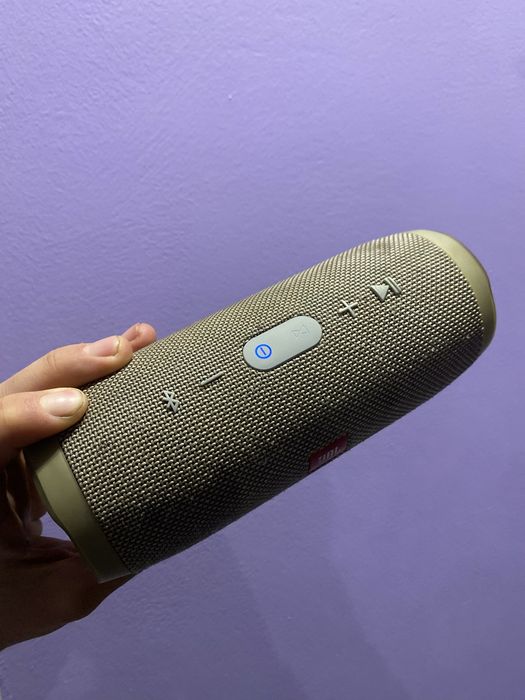 Jbl charge 3 в задовільному стані
