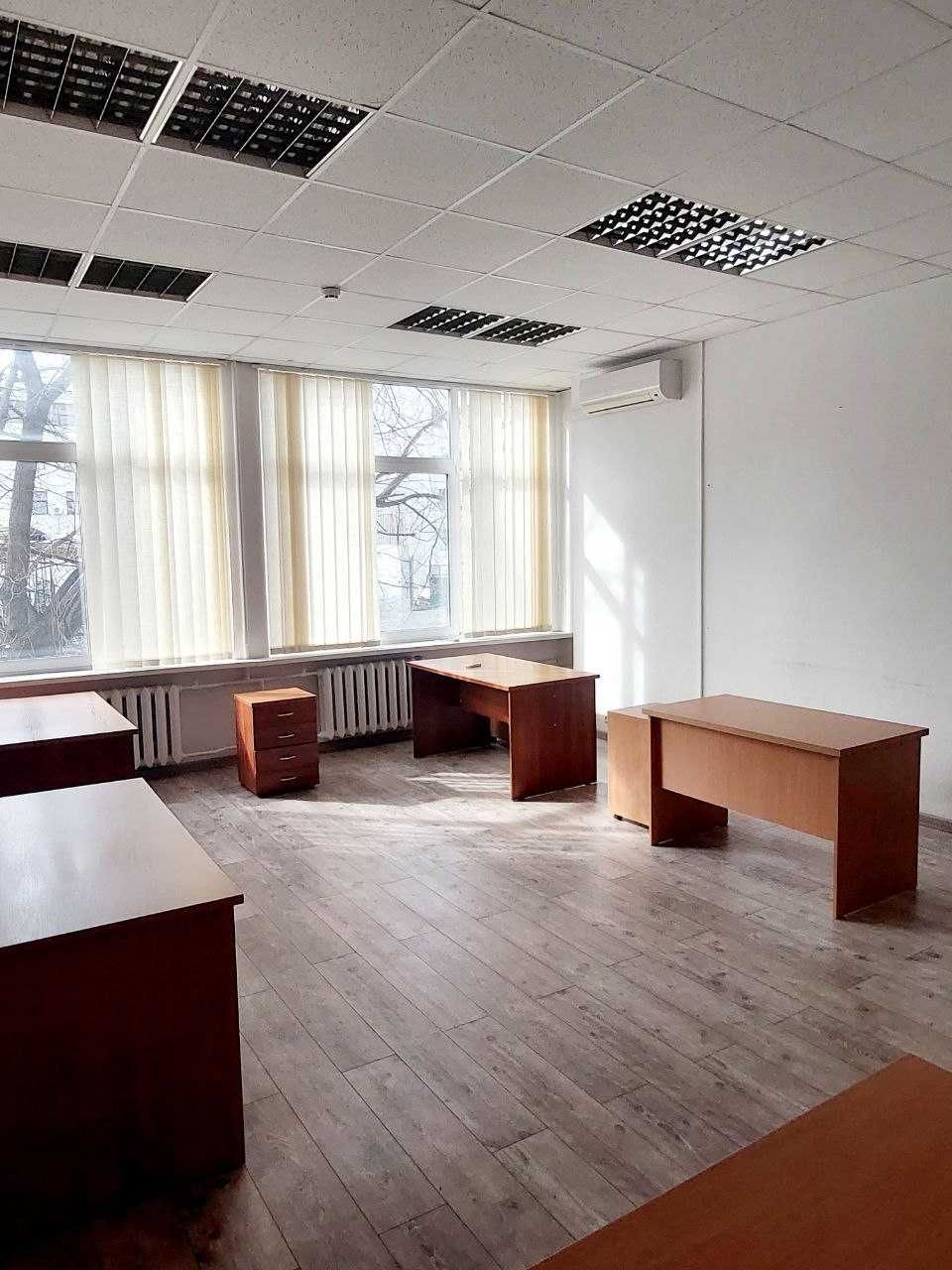 Оренда 57,6кв. м.Печерська(вул. Алмазова 18/7), Генератор. Власник