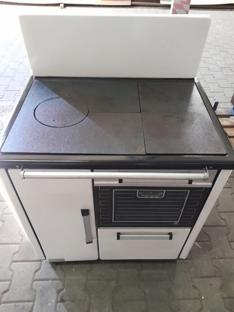 Piec zeliwny koza kuchnia weglowa PRL Nowa