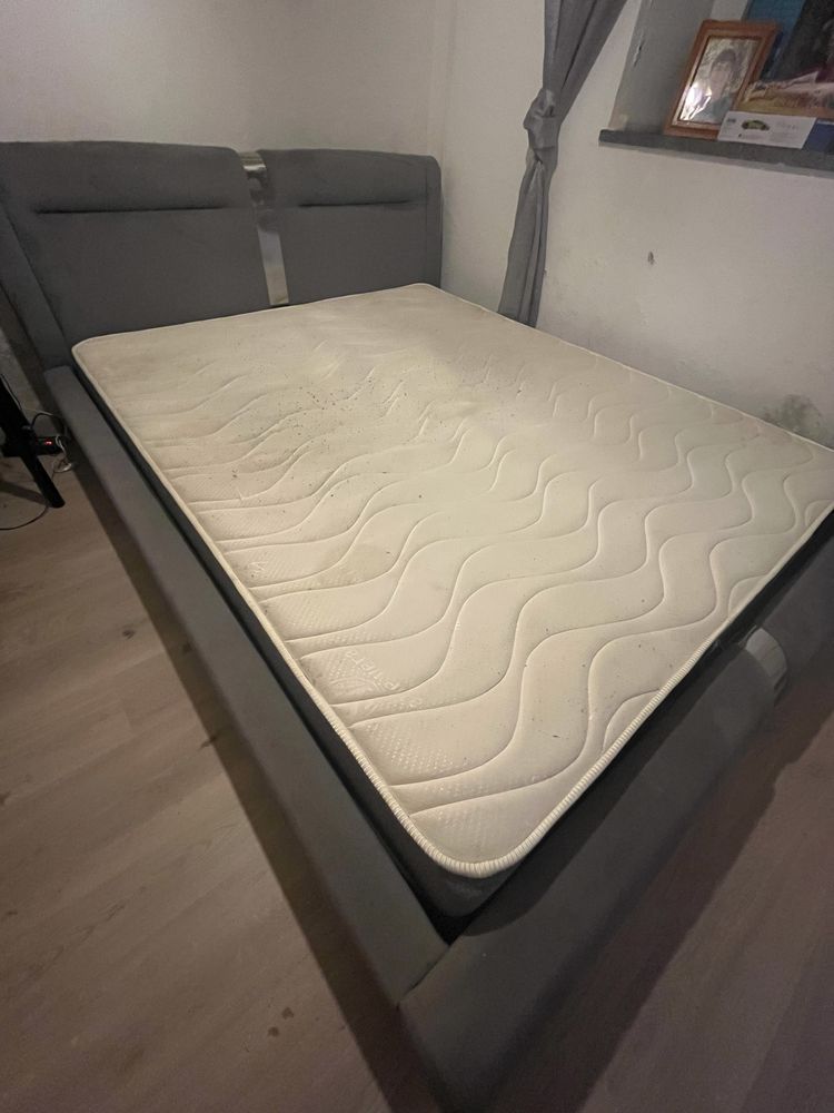 Cama de casal 180x240cm com colchão e estrado