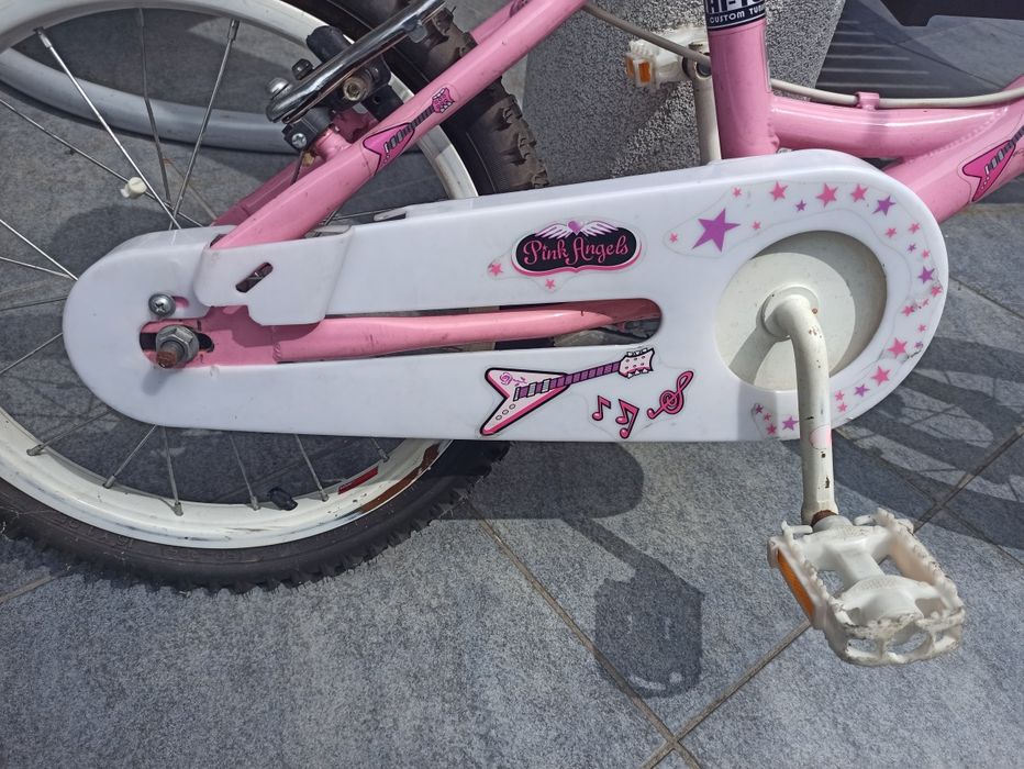 Różowy rowerek dla dziewczynek