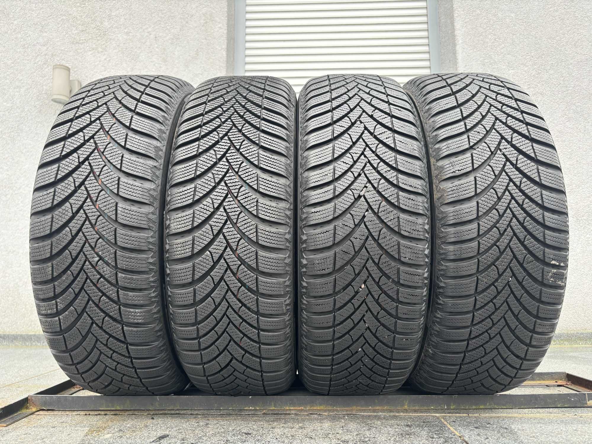 4szt zimowe 205/60R16 Semperit 8,7mm 2023r świetny stan! Z4078 gwar