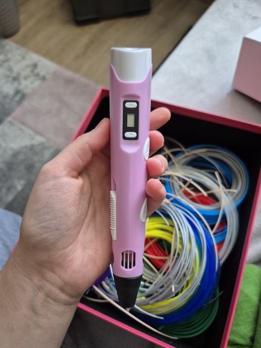 Różowy długopis 3D