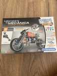 Lego mecanico de moto e triciclo