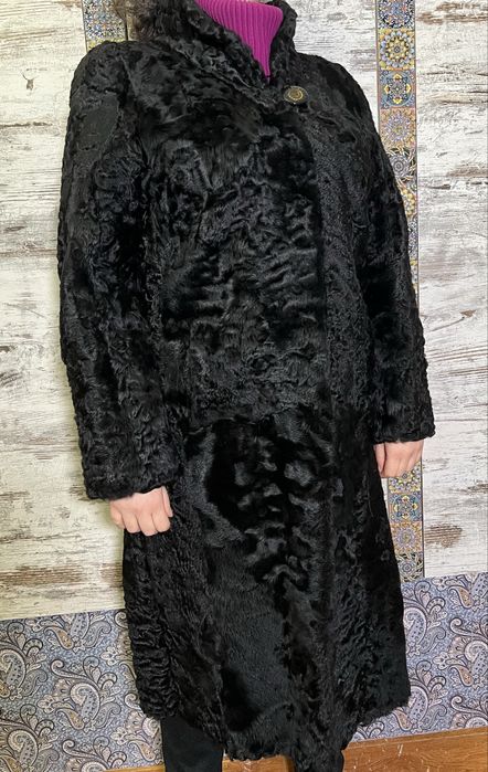 Шуба чорна, натуральний каракуль, М, Хутросвіт, Тисмениця