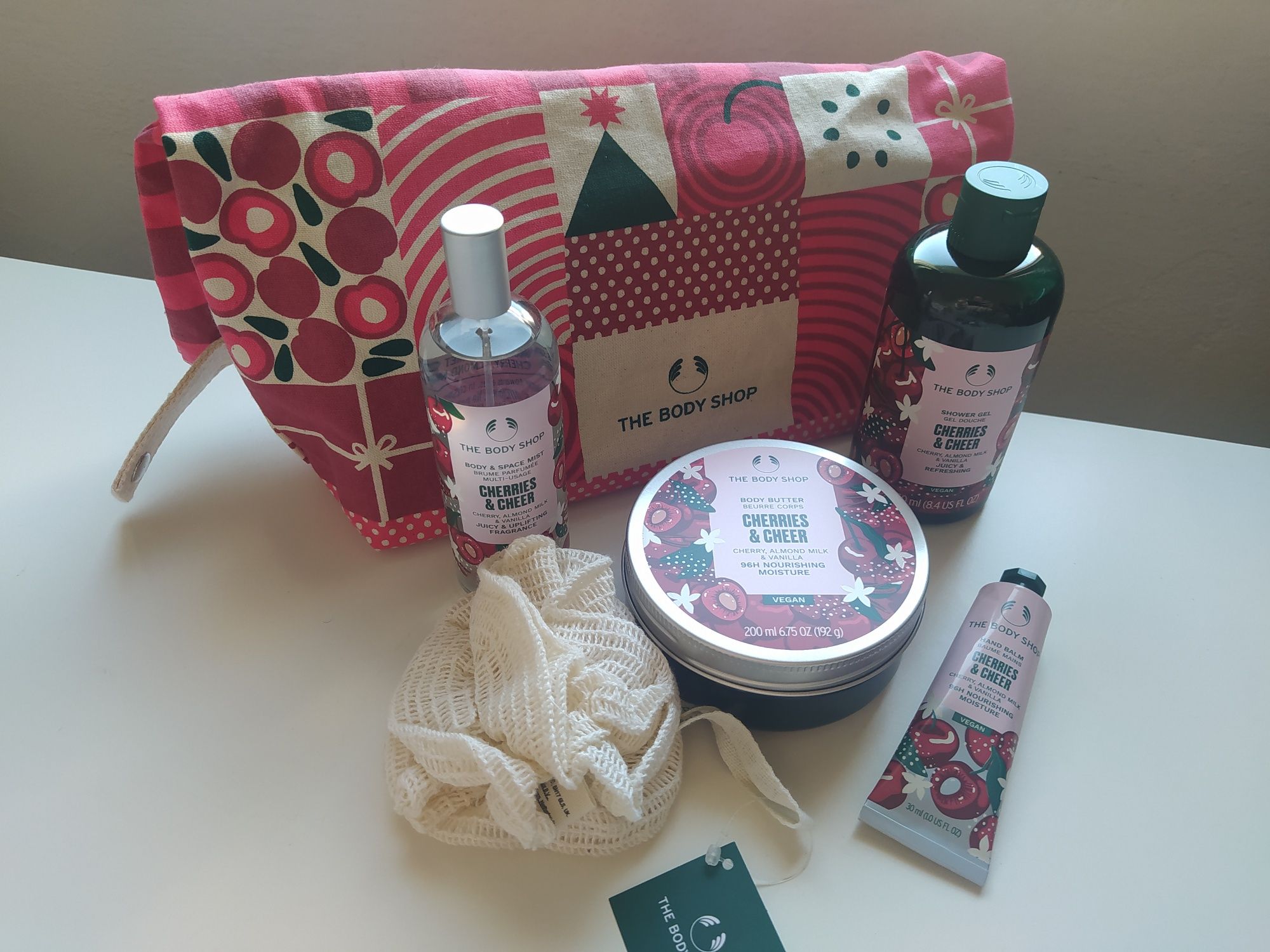 Body shop Cherries & cheers gift set - novo