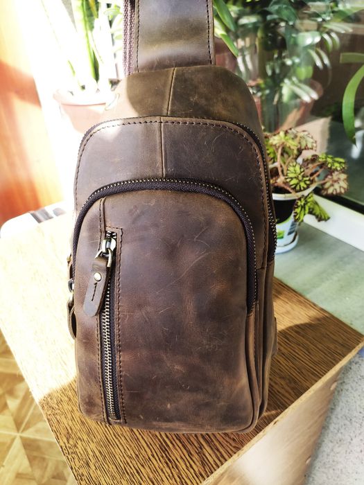 Сумка мужская Слинг. Натуральная Кожа с эффектом Pull-Up. Dark Brown.