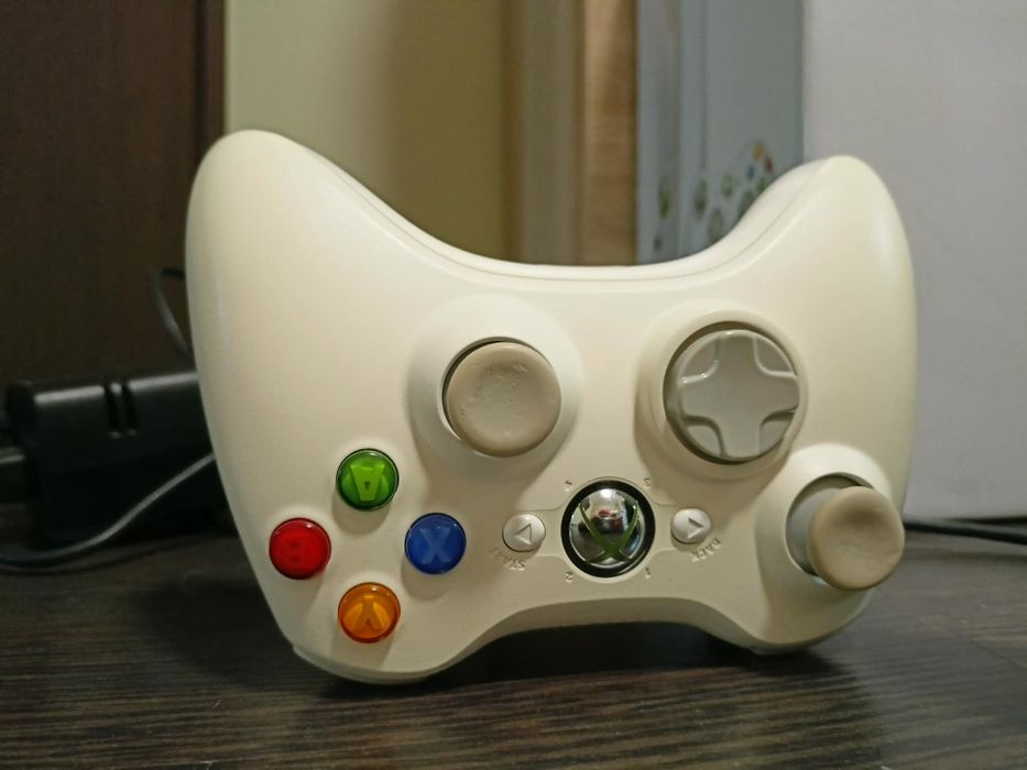 Xbox serii 360 jak nowy po detalingu. Minecraft, Rayman, just dance