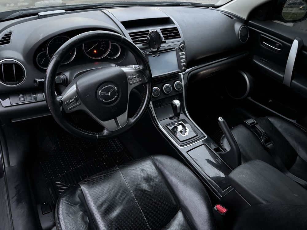 Продам mazda 6 в максимальній комплектації!