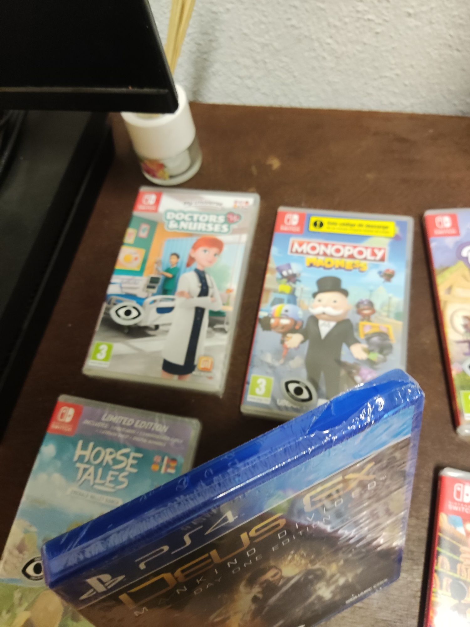 Jogos Nintendo switch e ps4 vendo separado