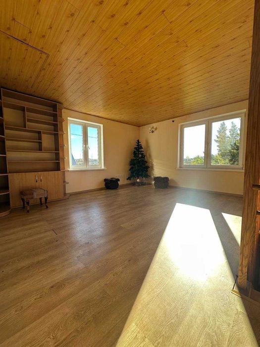 Будинок в Великодолинському